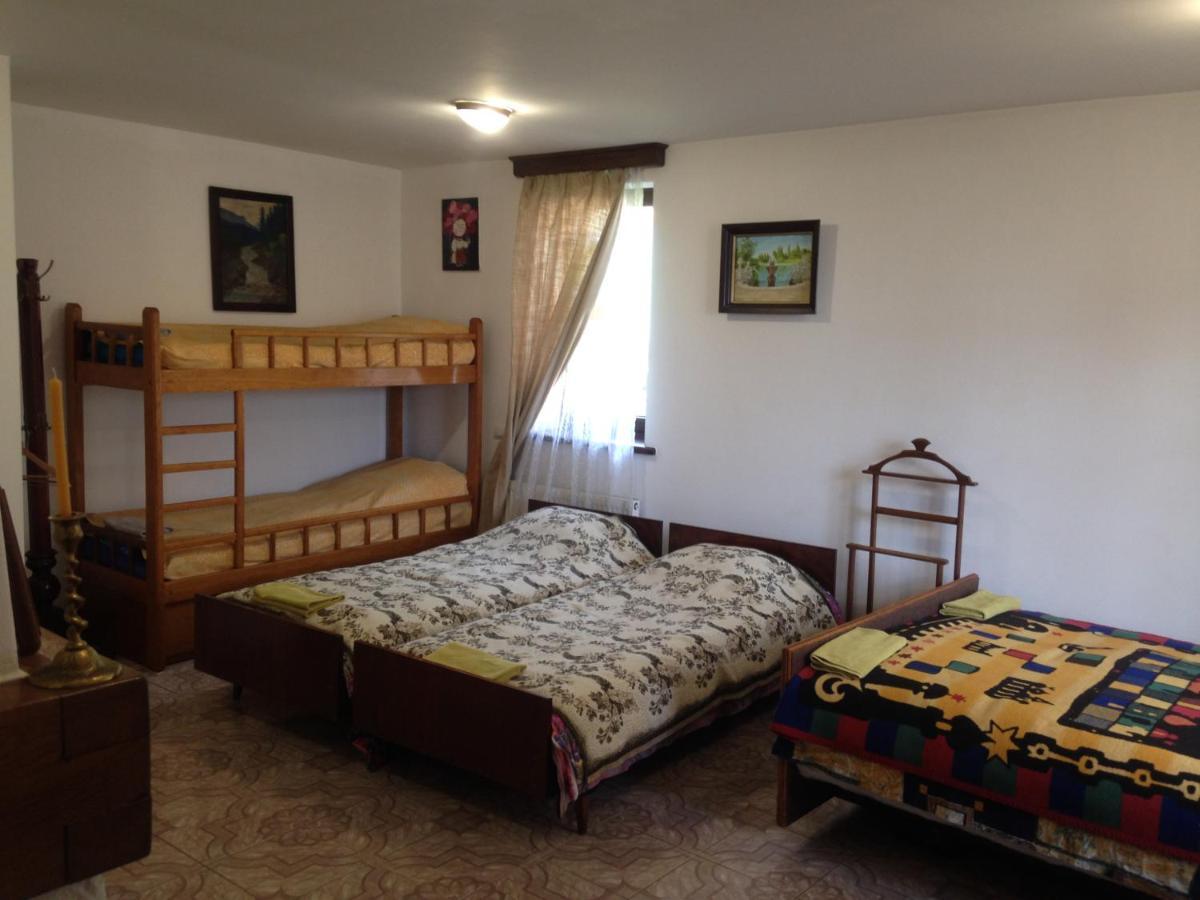 Family House Nichka Ξενοδοχείο Pochaiv Εξωτερικό φωτογραφία